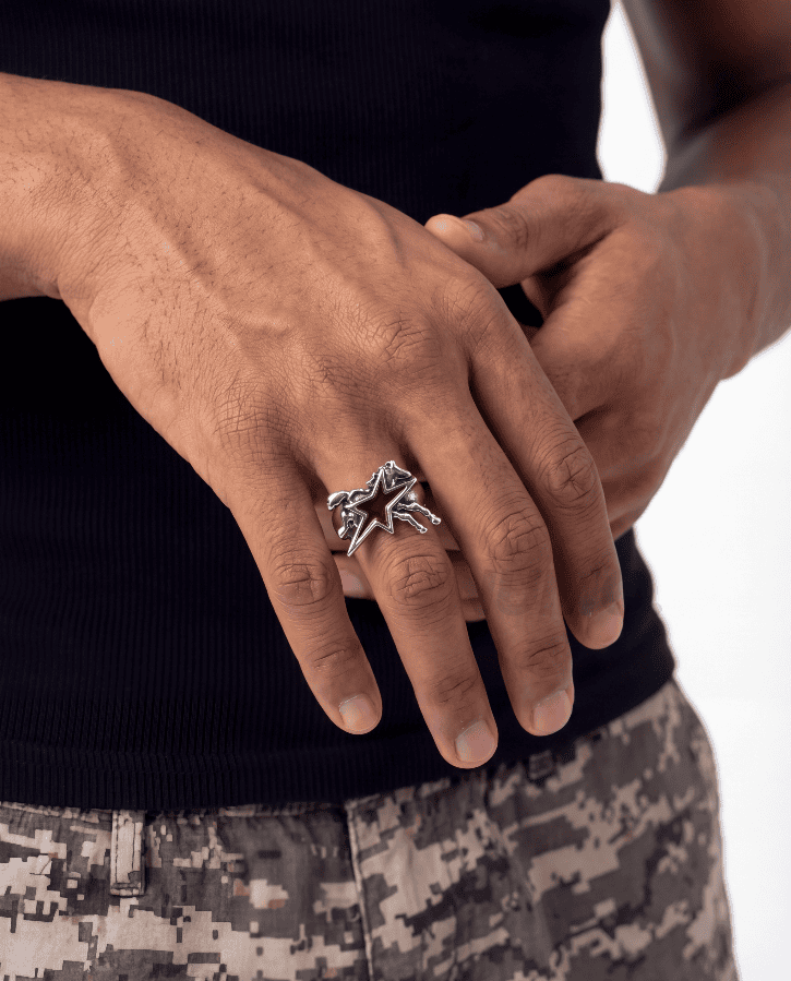 HORSE STAR RED | RING
